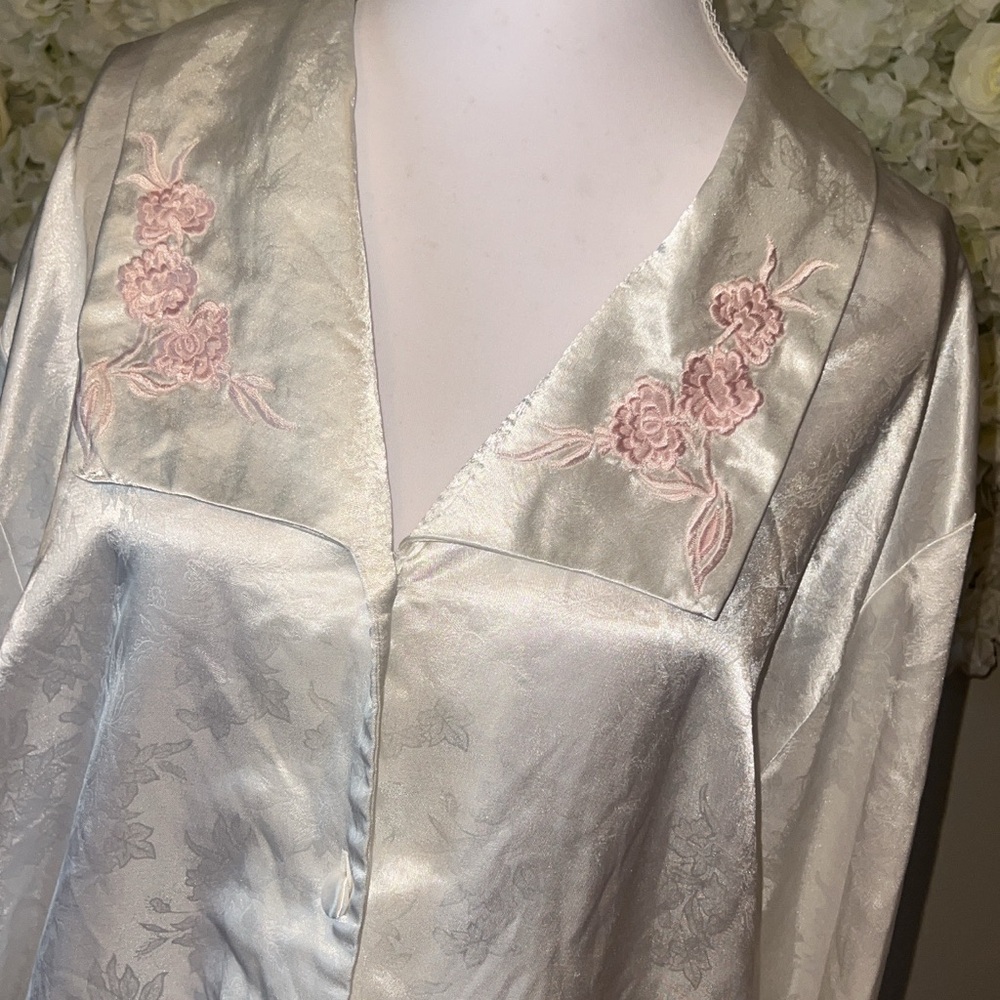 Victoria's Secret Gold Label Vintage White Satin Button-Front Pajama Pant Set - Picture 2 of 11